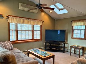 37 Glendale St, Maynard MA 01754