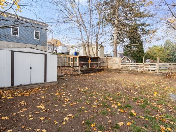 37 Glendale St, Maynard MA 01754