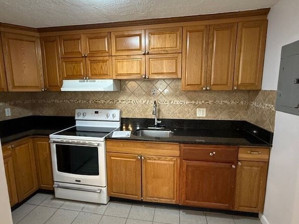 29 Gordon St 107, Framingham MA 01702