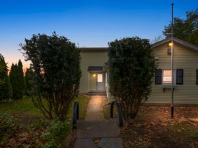 25 Highland Trl, West Brookfield MA 01585