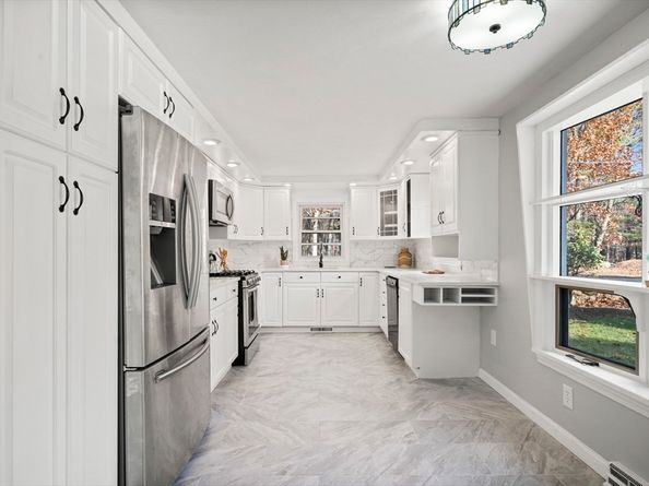 25 Highland Trl, West Brookfield MA 01585