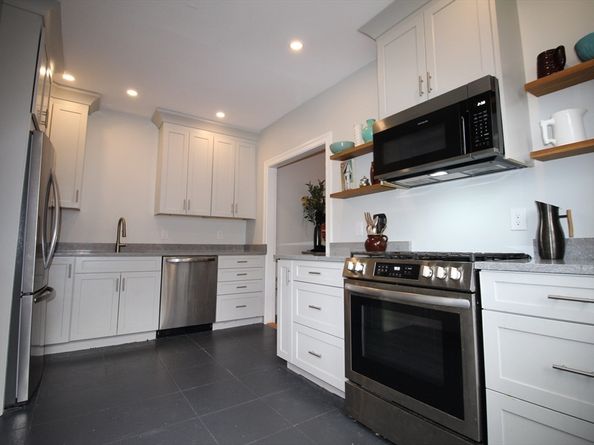 1 Hill St, Newburyport MA 01950