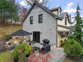 7 Hat Trick Dr, Plymouth MA 02360