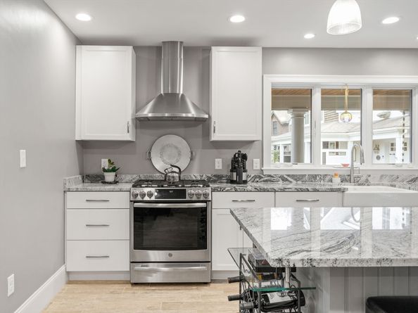 7 Hat Trick Dr, Plymouth MA 02360