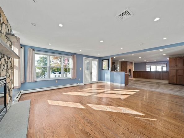 330 W Main St, Avon MA 02322