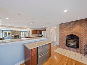 330 W Main St, Avon MA 02322