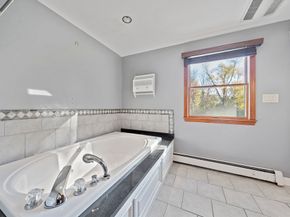 330 W Main St, Avon MA 02322