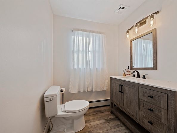 330 W Main St, Avon MA 02322