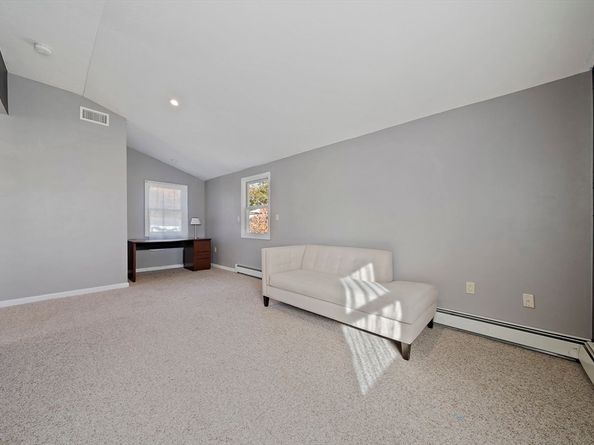 330 W Main St, Avon MA 02322