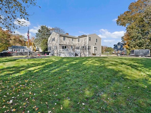 330 W Main St, Avon MA 02322