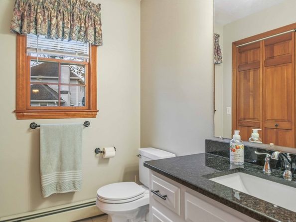 5 Wildflower Dr, Sutton MA 01590