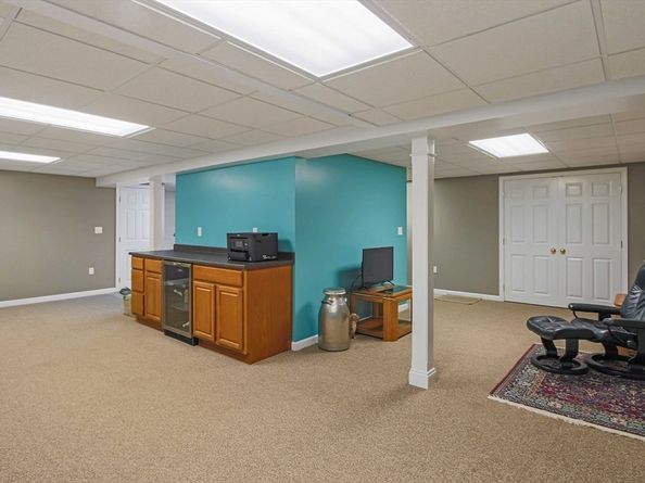 5 Wildflower Dr, Sutton MA 01590