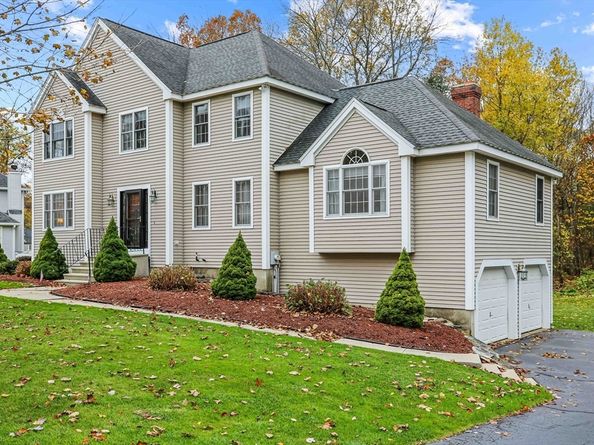 5 Wildflower Dr, Sutton MA 01590