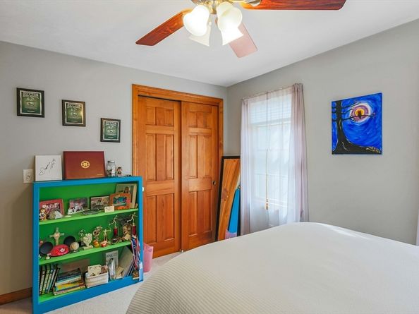 5 Wildflower Dr, Sutton MA 01590