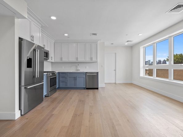 301 Border Street 511, Boston MA 02128