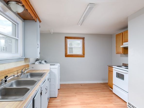 504 Main St, Sturbridge MA 01518