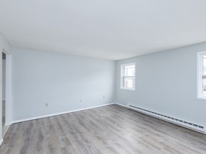 504 Main St, Sturbridge MA 01518