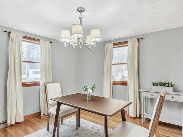 11 Violet Rd, Burlington MA 01803