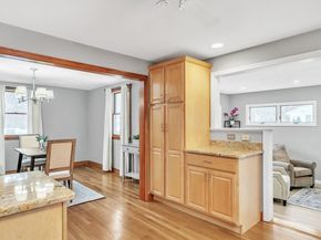 11 Violet Rd, Burlington MA 01803