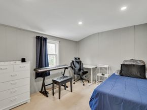 11 Violet Rd, Burlington MA 01803