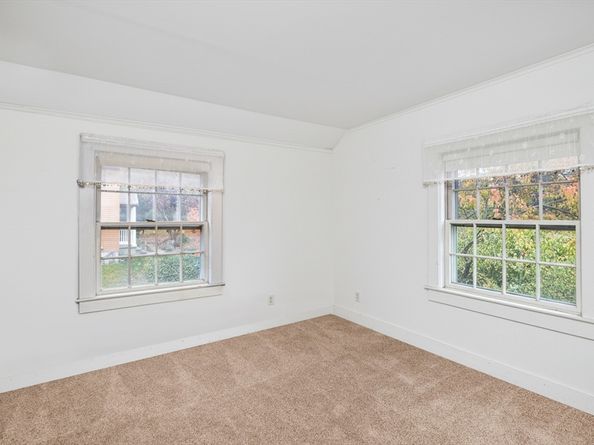 26 Coggeshall Rd, Gloucester MA 01930