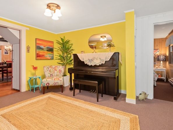 26 Coggeshall Rd, Gloucester MA 01930