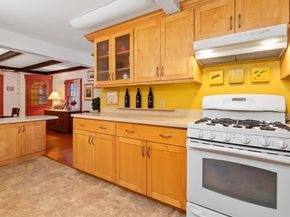 26 Coggeshall Rd, Gloucester MA 01930