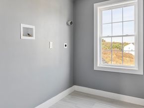 6 April Way, Millis MA 02054