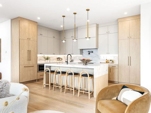 1597 Centre St. 1597, Newton MA 02461