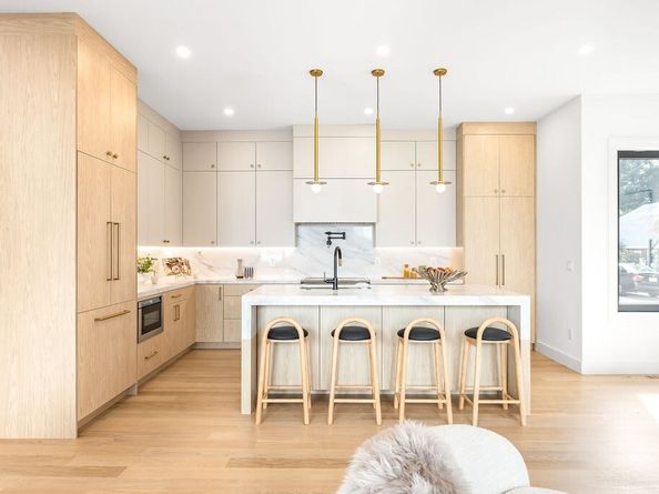 1597 Centre St. 1597, Newton MA 02461