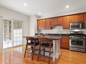 725 Boston Post Rd 12, Sudbury MA 01776