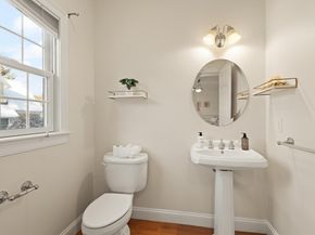 725 Boston Post Rd 12, Sudbury MA 01776