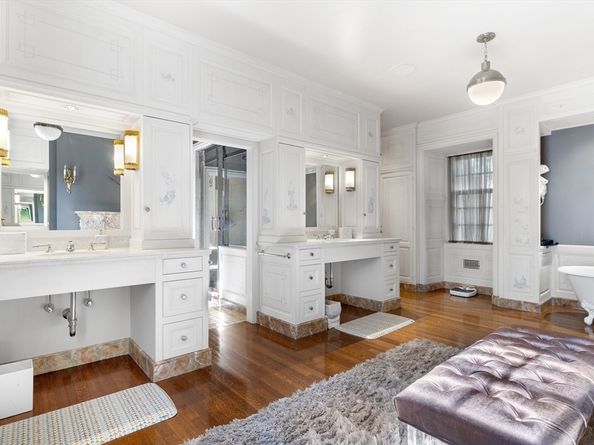 333 Lee St, Brookline MA 02445