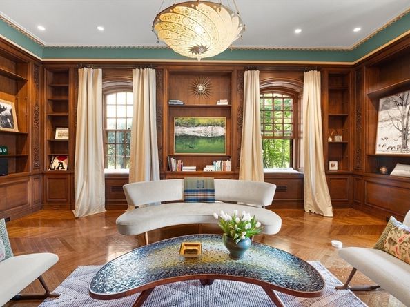 333 Lee St, Brookline MA 02445