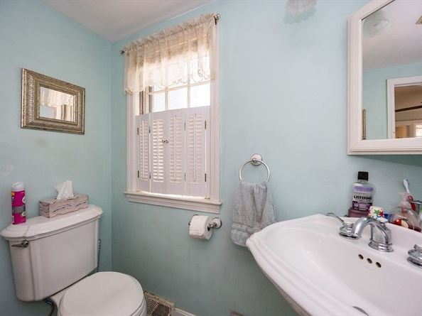 150 Harvard St, Whitman MA 02382