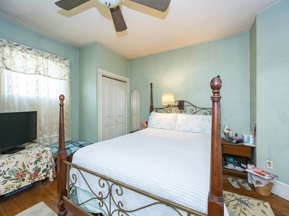 150 Harvard St, Whitman MA 02382
