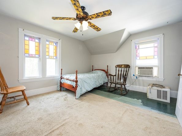 150 Harvard St, Whitman MA 02382
