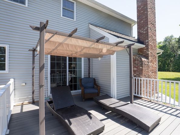 30 Briarcliff Dr, Auburn MA 01501