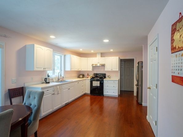 30 Briarcliff Dr, Auburn MA 01501