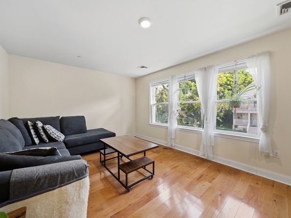 27 Ellington St 2, Boston MA 02121