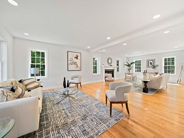 5 Clarendon, Holbrook MA 02343