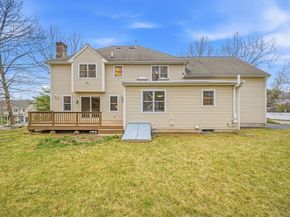 11 Little Tree Rd, Medway MA 02053