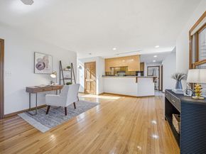 11 Little Tree Rd, Medway MA 02053