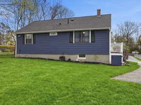 11 Roseen Ave, Weymouth MA 02188
