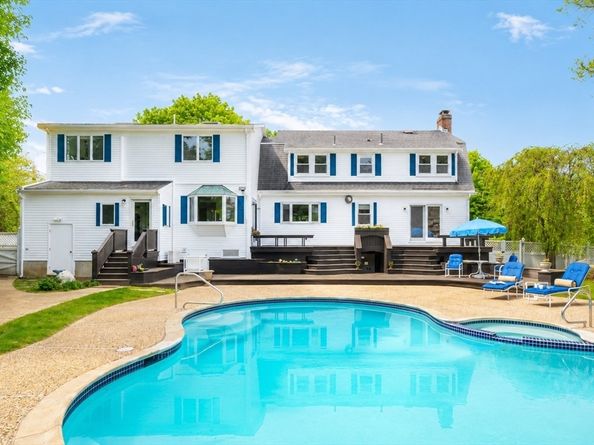 8 Atlantic Rd, Gloucester MA 01930