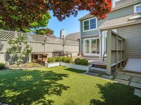 22 Floret Circle 22, Hingham MA 02043