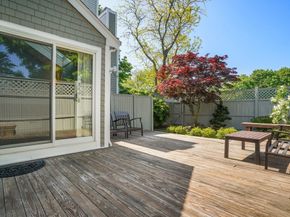 22 Floret Circle 22, Hingham MA 02043