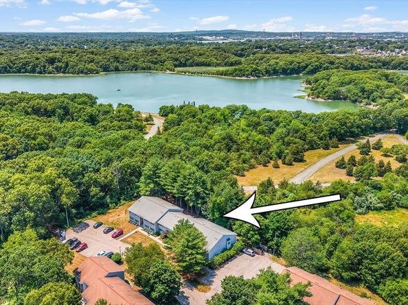 18 Beals Cove Rd H, Hingham MA 02043