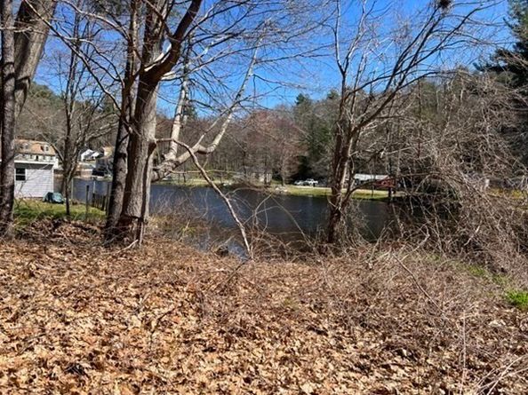 185 Nugget Dr, Charlton MA 01507