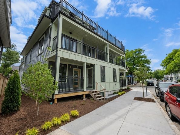 1004-C Broadway C, Somerville MA 02144